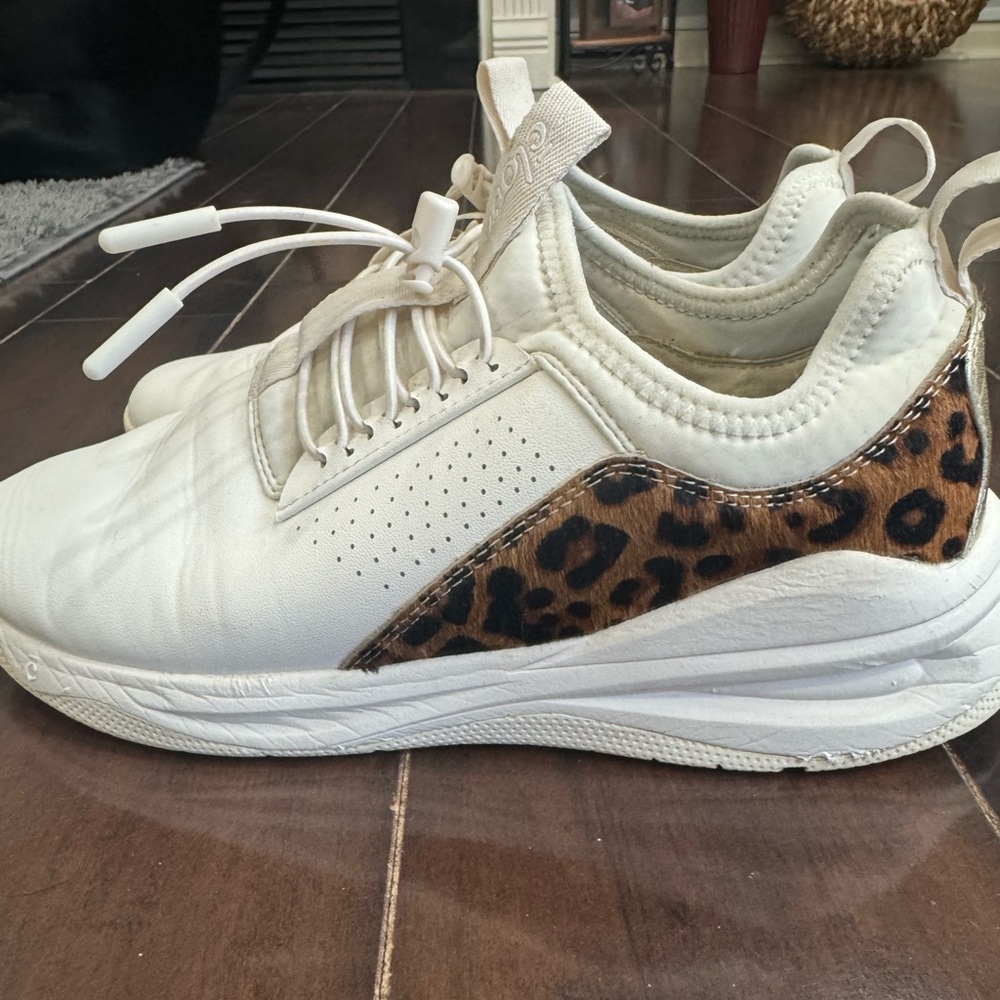 Stylish White and Leopard Print Women's Sneakers- Cloves Classic LX size 8